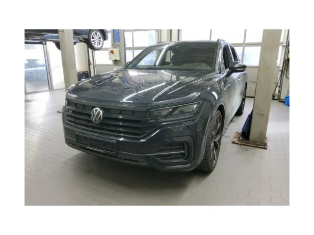 Volkswagen Touareg 3.0 V6 TDI Tiptronic R-Line 4Motion Navi Leder IQ.Light-Matrix Pano Standheizung