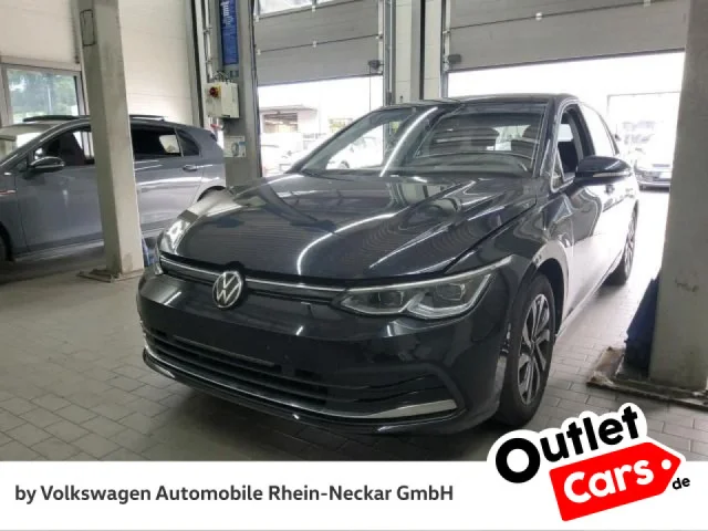 Volkswagen Golf VIII Active 2.0 TDI Panoramadach Automatik LED Kamera