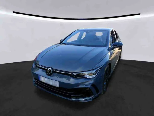 Volkswagen Golf 8 R-LINE BLACK 1.5 ETSI DSG AHK IQ.LED NAVI