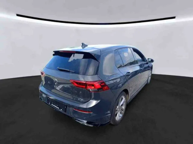 Volkswagen Golf 8 R-Line 1.5 ETSI DSG LED PDC SHZ APP DAB+