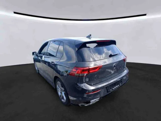 Volkswagen Golf 8 R-Line 1.5 ETSI DSG LED PDC SHZ APP DAB+