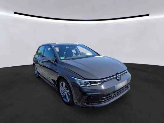 Volkswagen Golf 8 R-LINE 1.5 ETSI DSG NAVIPRO H/K LED SHZ