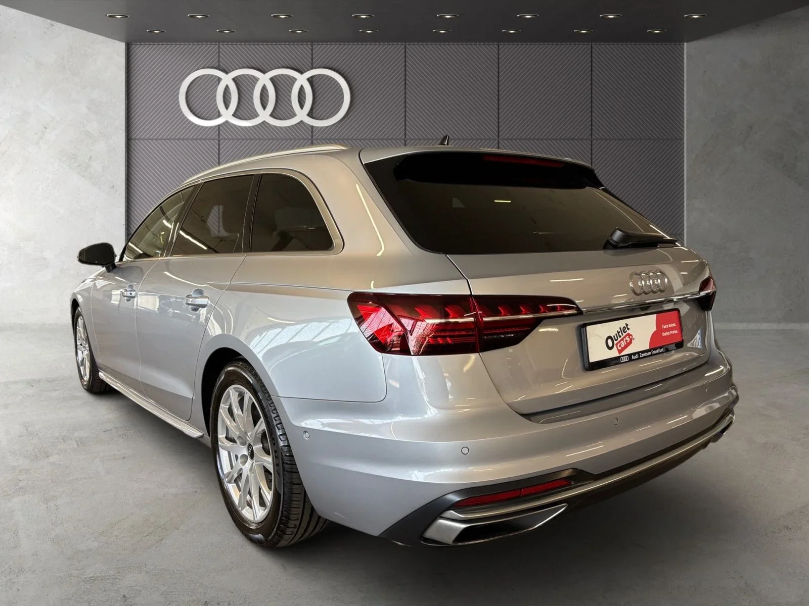 Audi A4 Avant 35 TDI S Tronic Advanced Navi LED Pano B&O PDC Sitzheizung