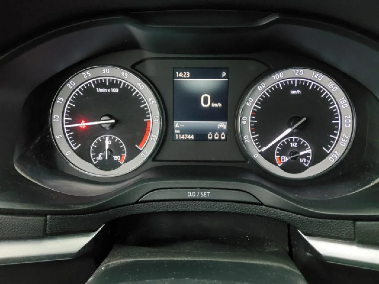 Škoda Karoq Drive 125 2.0 TDI 4x4 DSG*ACC*LED*FRONT*17