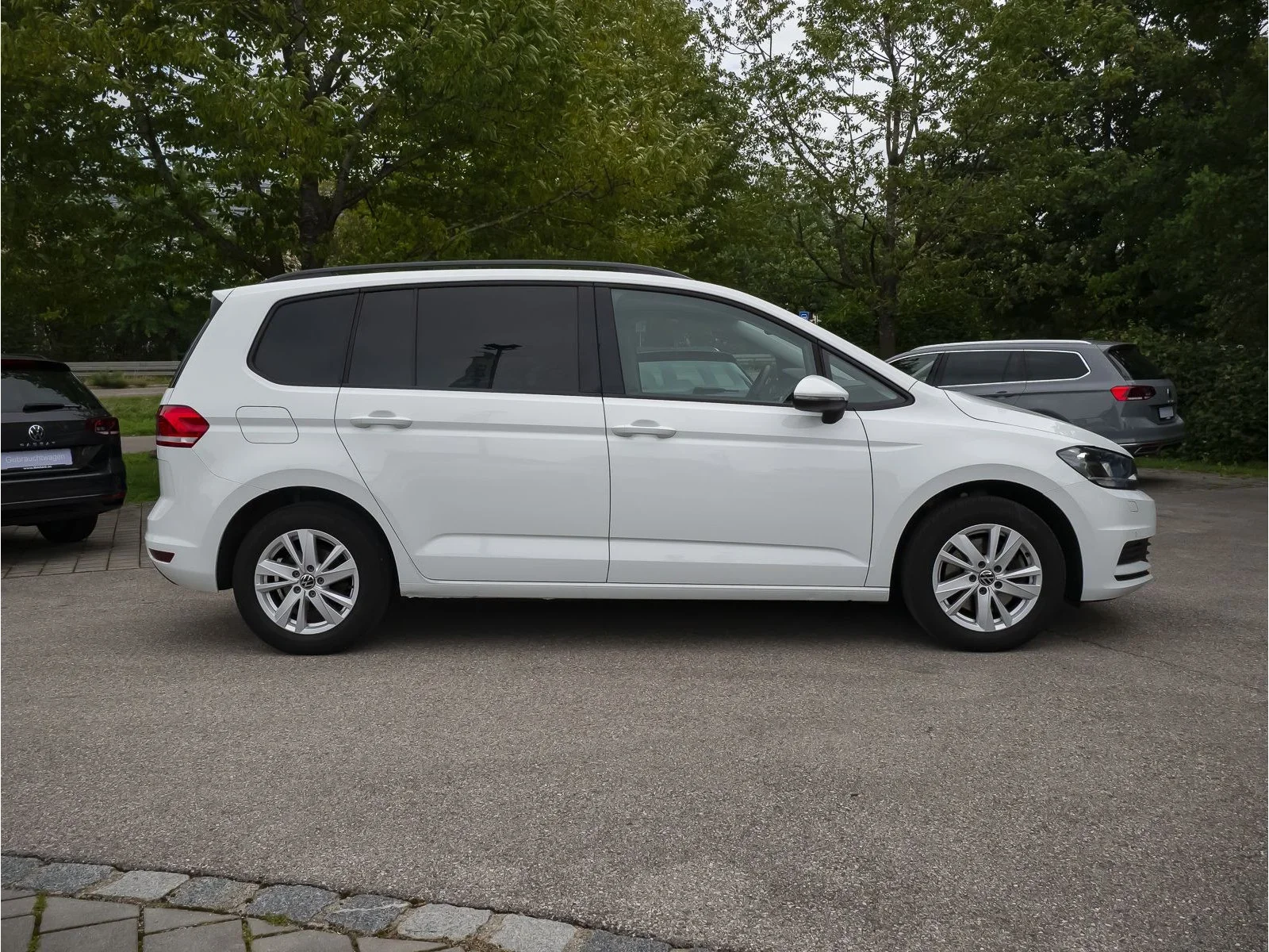 Volkswagen Touran Comfortline 2.0 TDI Navi Pano ParkPilot Standhz 6-Gang