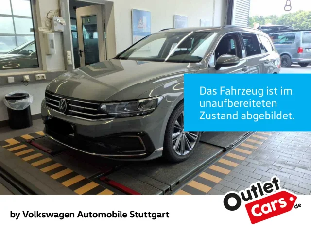 Volkswagen Passat Variant GTE 1.4 TSI Hybrid DSG Kamera AHK Navi DCC