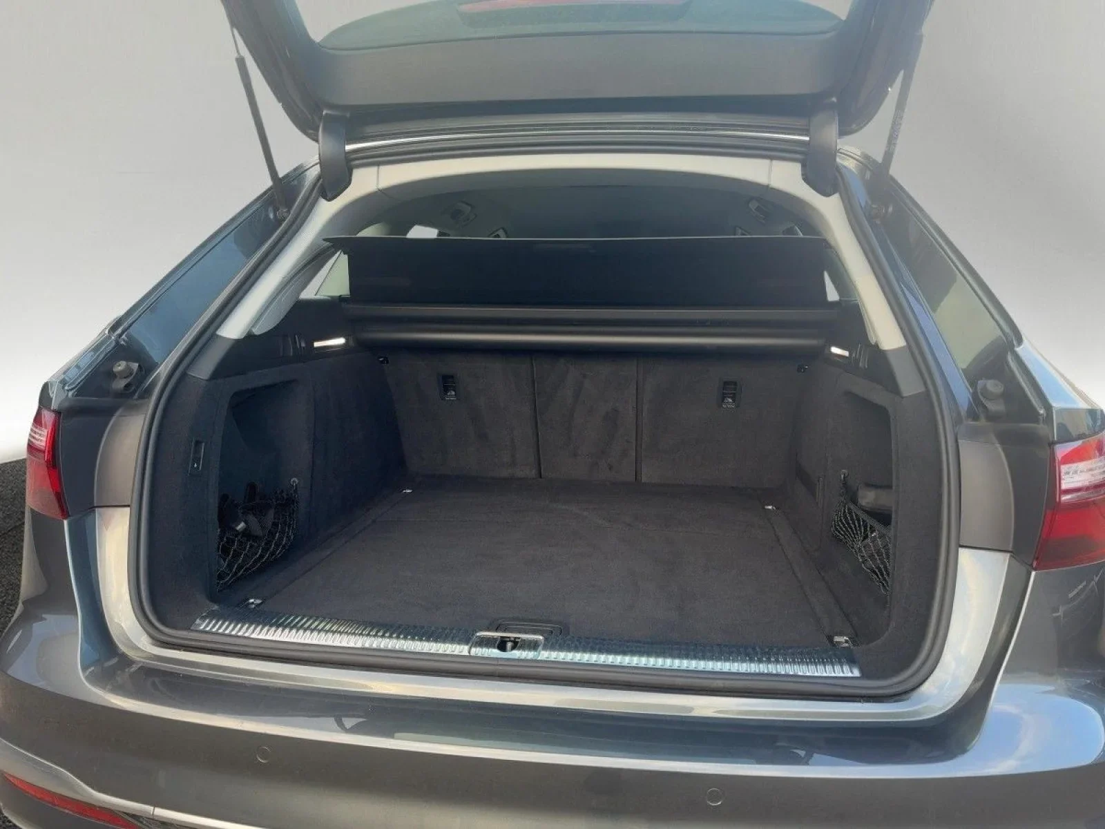 Audi A4 Avant 40 Quattro TDI S-Line AHK KAM LED NAVI+