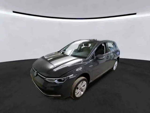 Volkswagen Golf 8 Style 2.0 TSI DSG LED+ NAVI R-KAM ACC SHZ