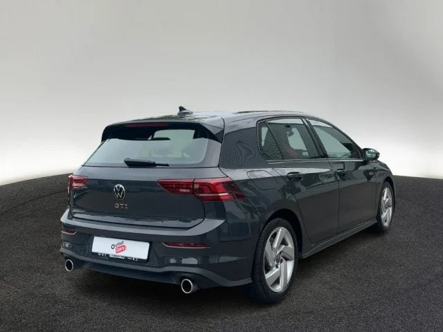 Volkswagen Golf GTI 2.0 TSI DSG ACC LED+ R-KAM SHZ VIRTUAL