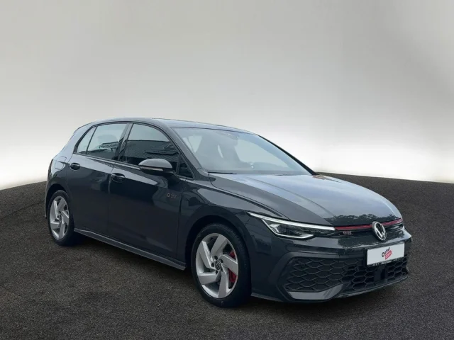 Volkswagen Golf GTI 2.0 TSI DSG ACC LED+ R-KAM SHZ VIRTUAL
