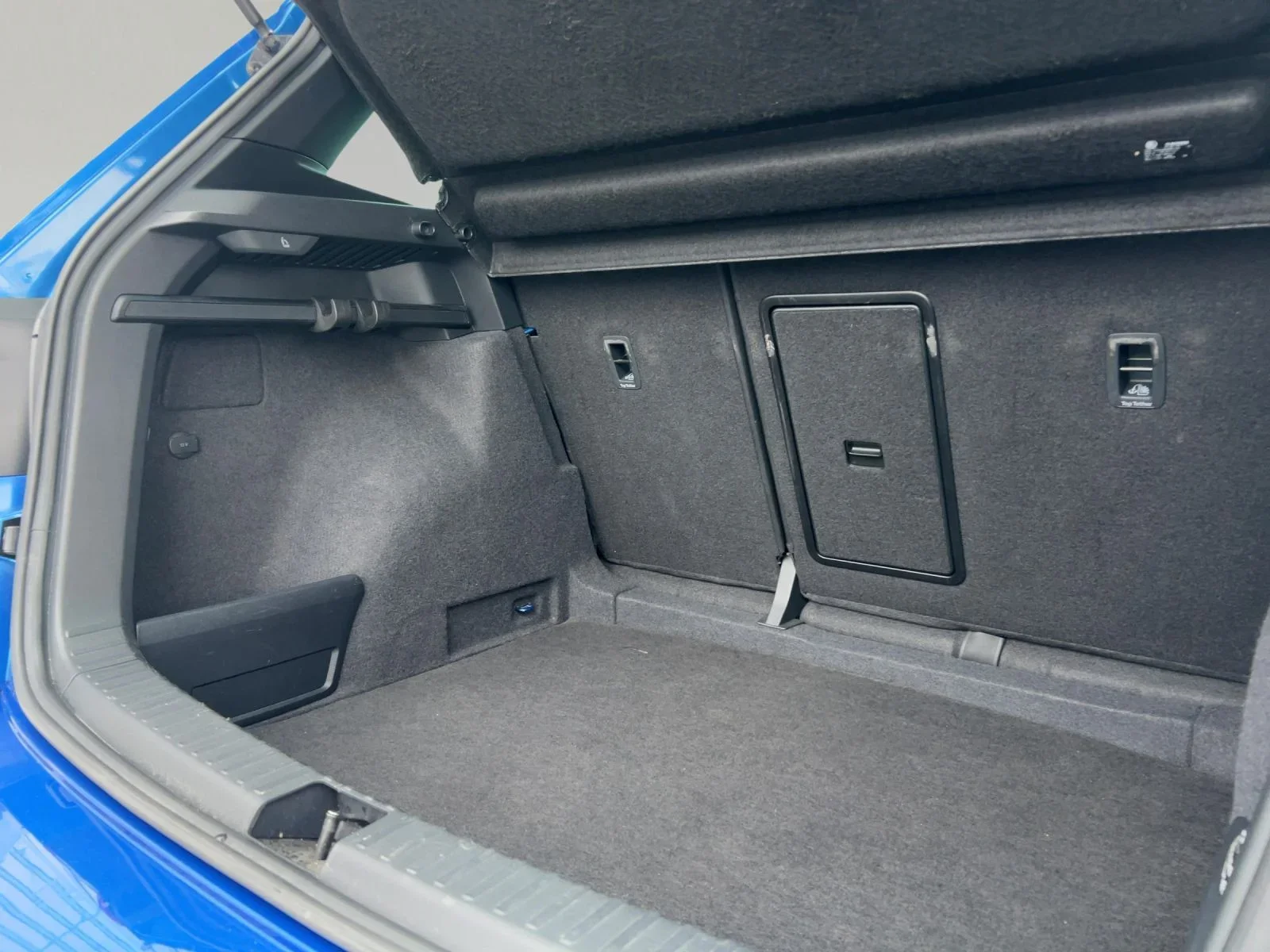 Škoda Karoq Sportline 2.0 TSI DSG 4x4 LED NAVI DAB 19"
