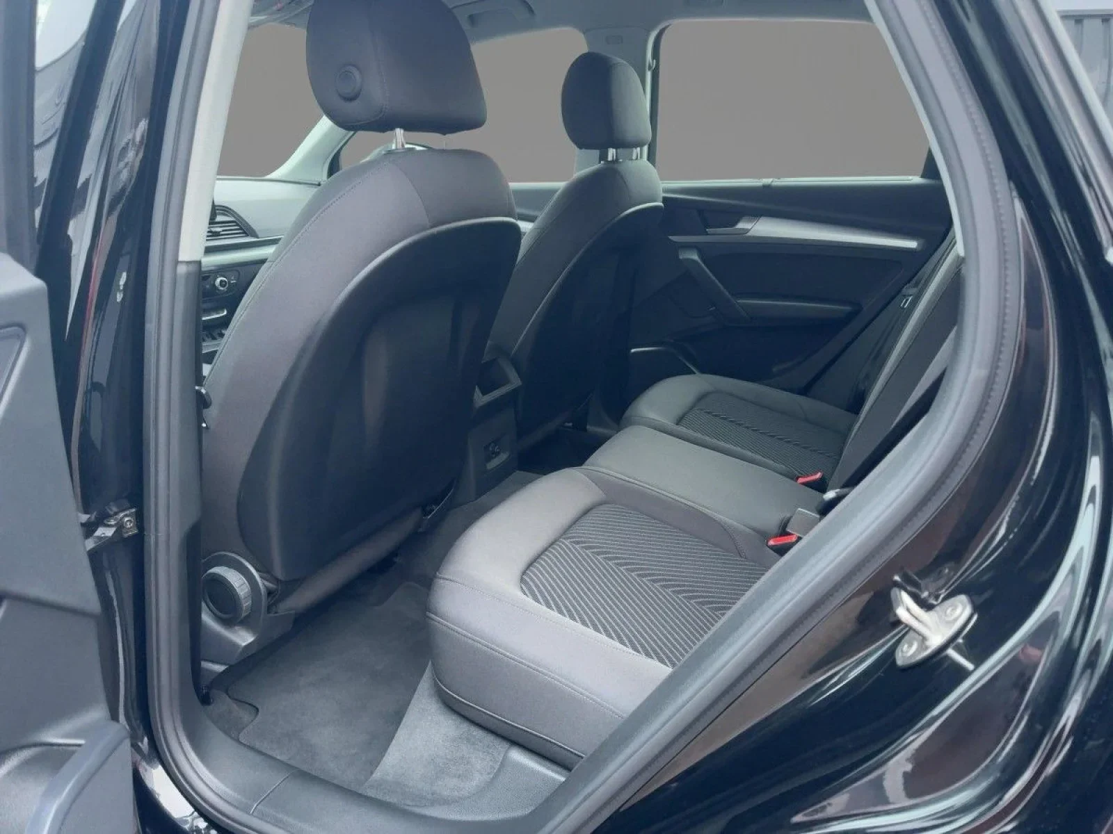 Audi Q5 40 TDI Qu 18 AHK LED NAV+ R-KAM SOUND VIRT+